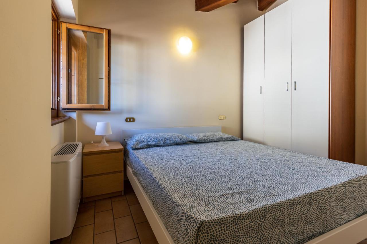 Il Casale Lonato - By Host4U Aparthotel Екстериор снимка