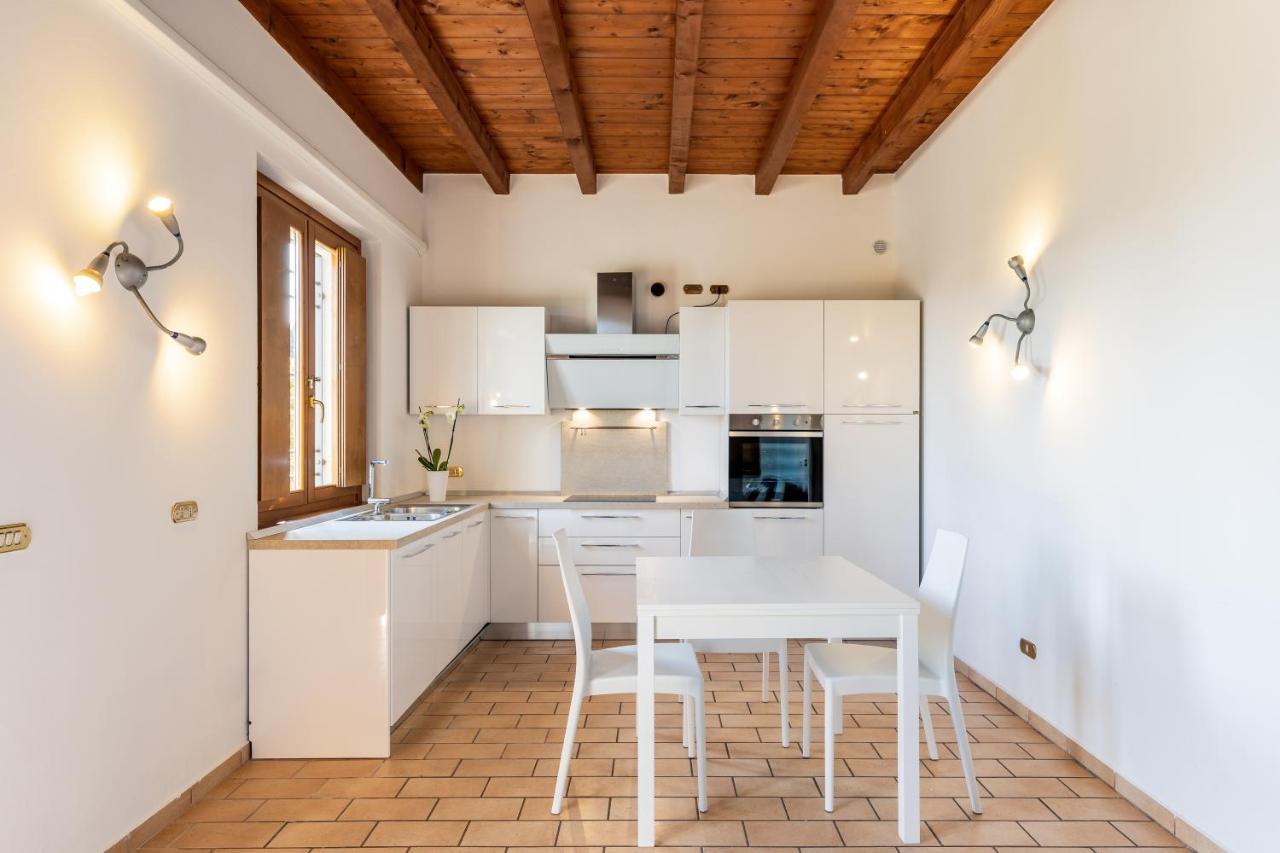 Il Casale Lonato - By Host4U Aparthotel Екстериор снимка
